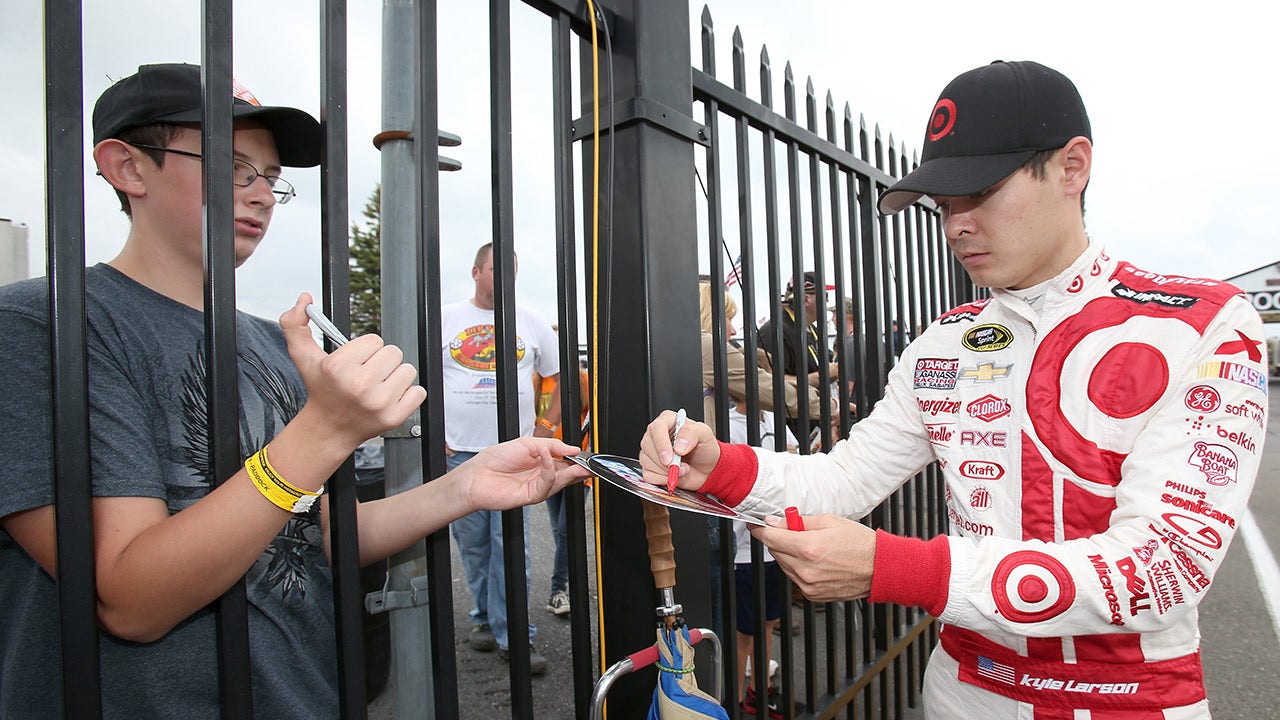Sights & Sounds: GoBowling.com 400 at Pocono Raceway